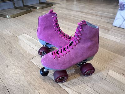 Sure-Grip Boardwalk Outdoor Pink Suede Roller Skates Women’s 7-7.5 Mens 6