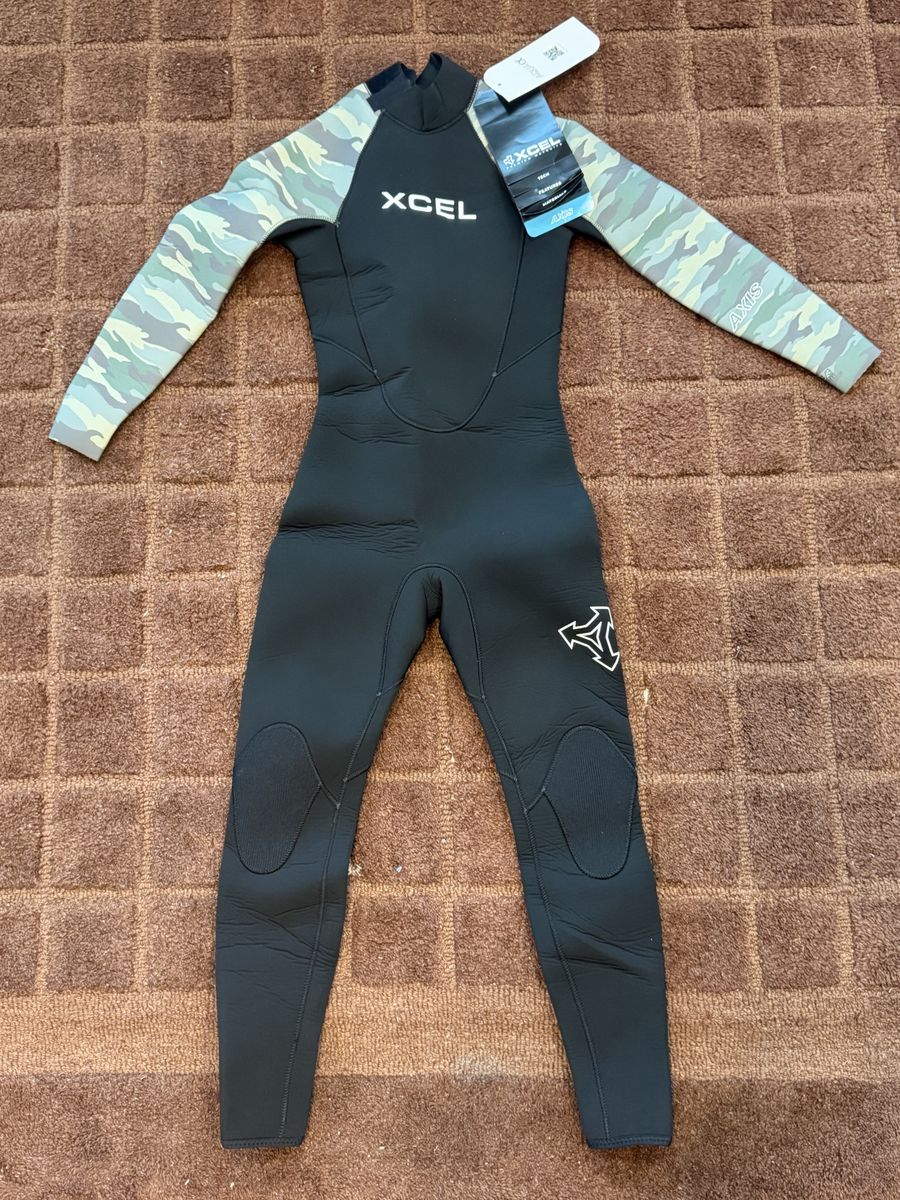 Brand New- XCEL Axis Youth 4/3mm Wetsuit Kids 10 KN43AXG0