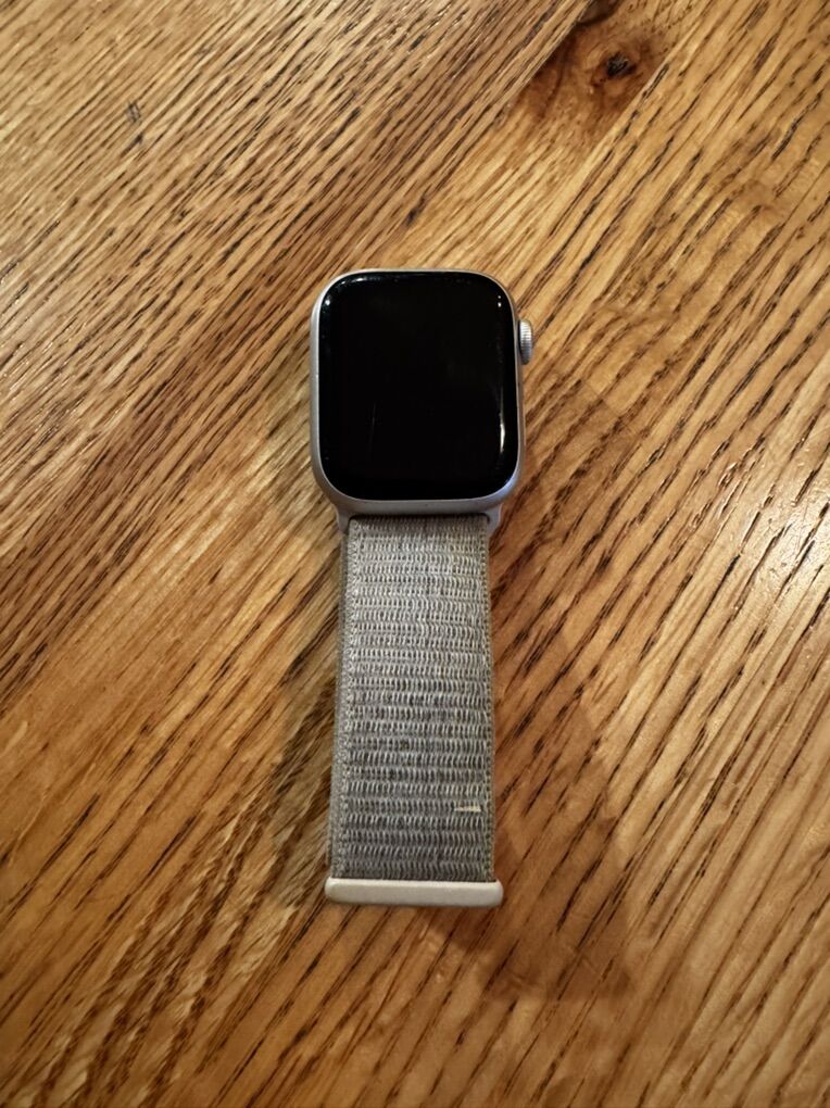 Apple Watch Series 8 41mm GPS Only