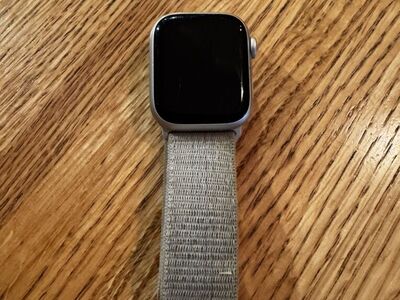 Apple Watch Series 8 41mm GPS Only
