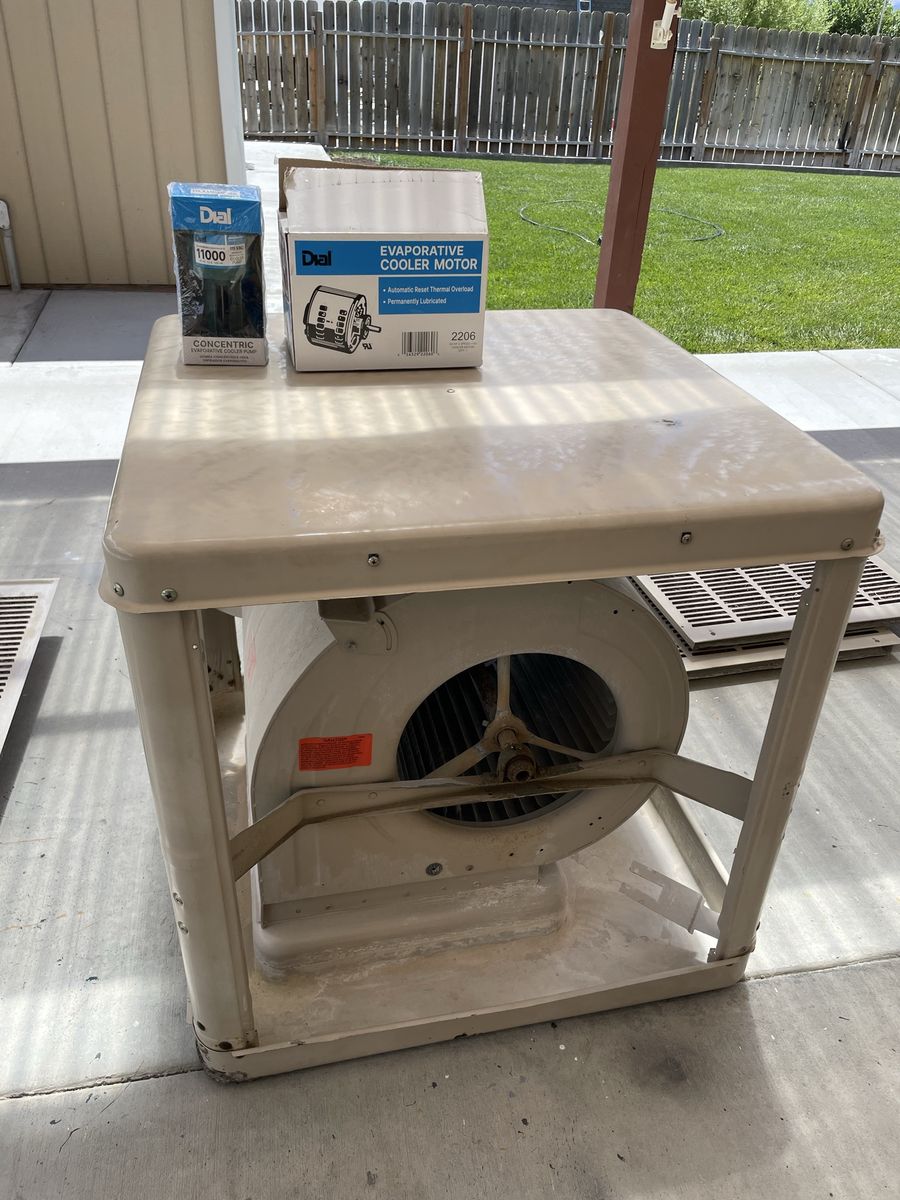 See pictures for dimensions!! Big size swamp cooler. Still many years of life left on this unit. $500 DOWN DRAFT