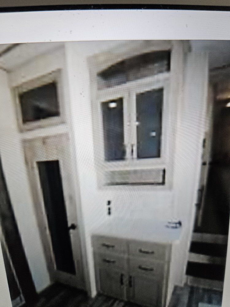 Main image 7