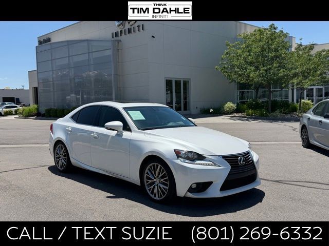 2016 Lexus IS Base