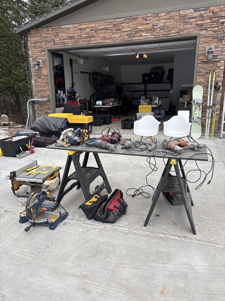 Yard Sale In Summit Park!