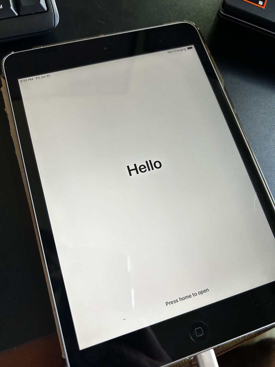 iPad Mini 2 – 16GB – Model ME276LL/A (Space Gray)