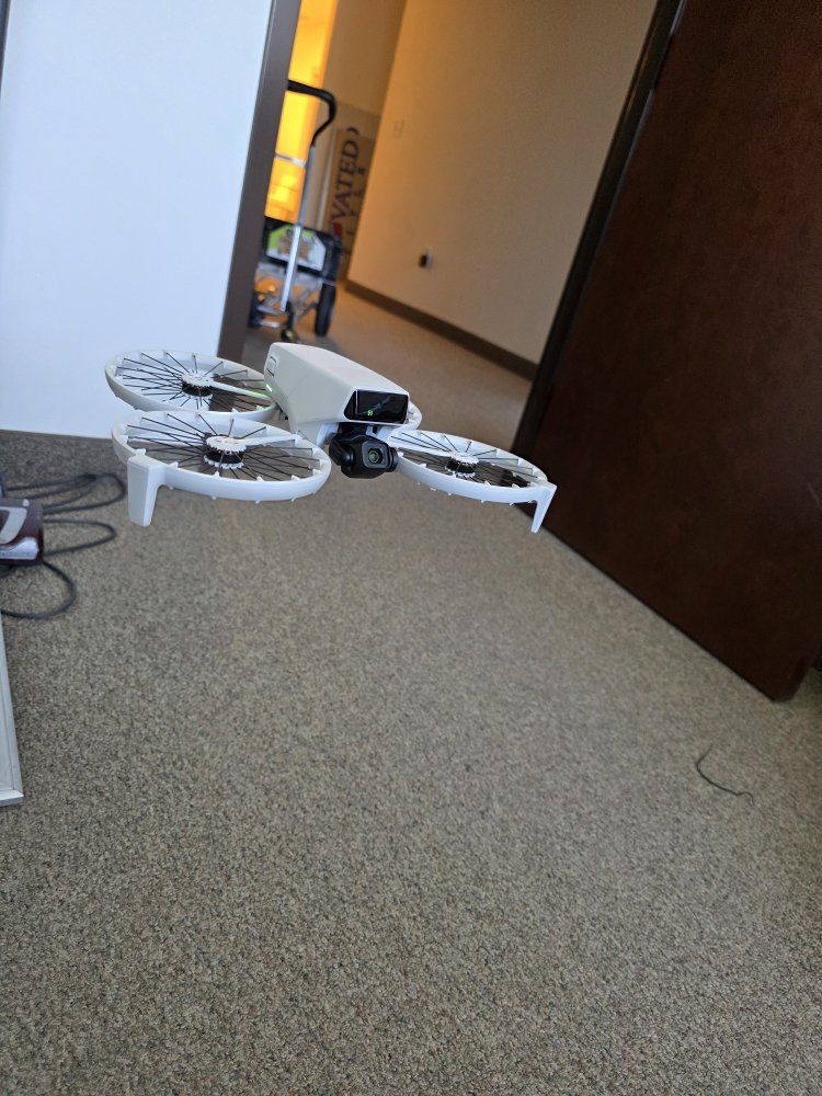 Main image 6