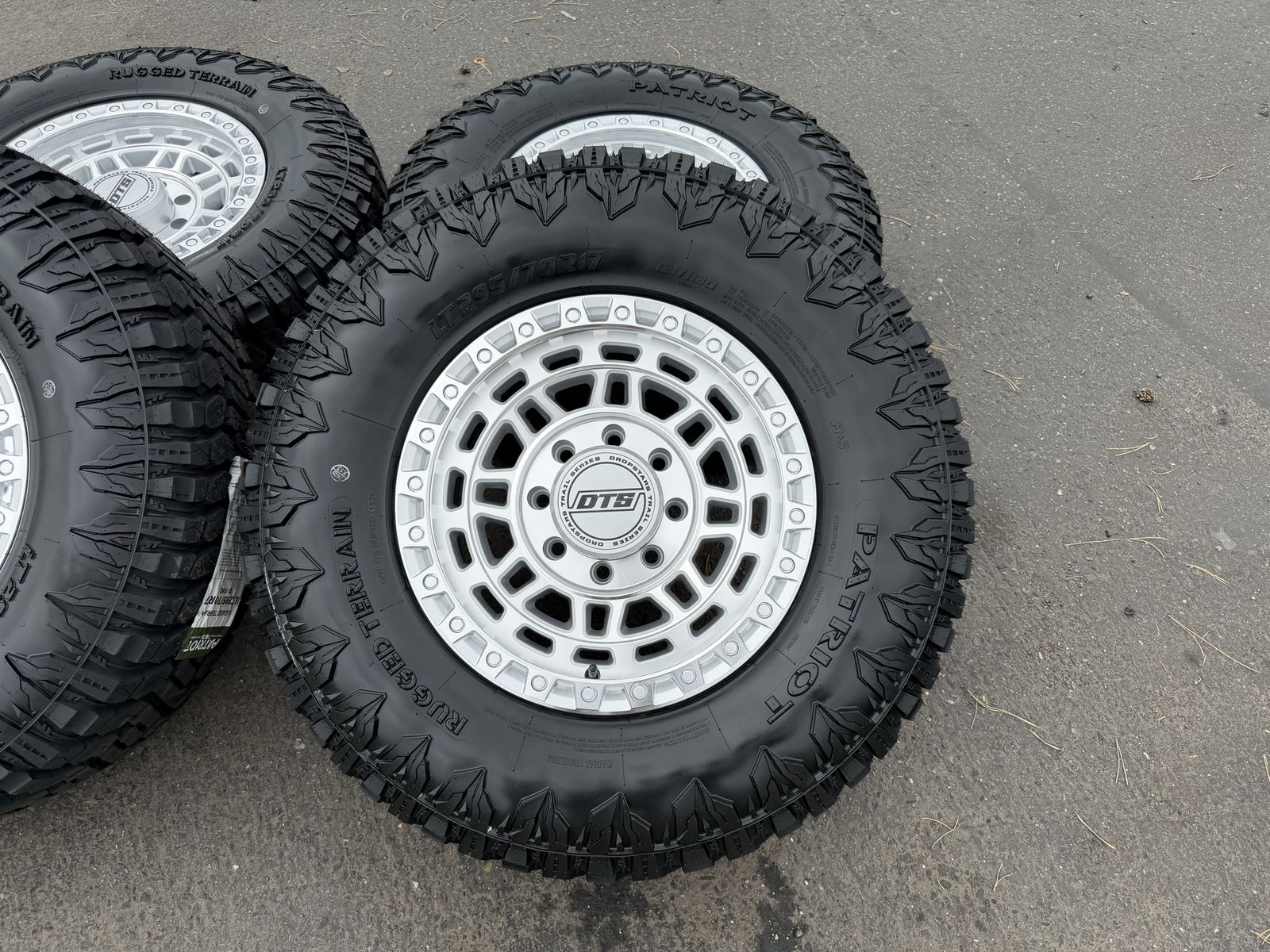 17” Dropstar DTS 8 Lug 8x6.5 | 8x165.1 33” Patriot R/T 295/70R17 Dodge Ram Chevy GMC pre 97 Ford