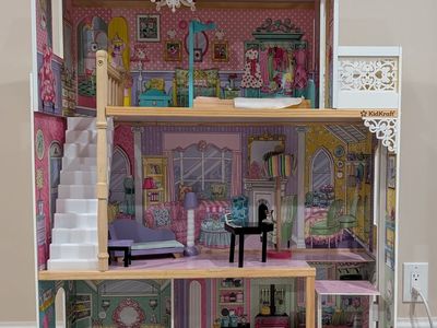 Kid Kraft Doll House
