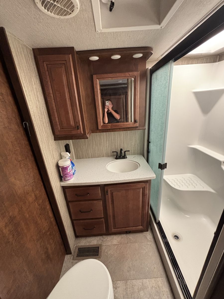 Main image 19