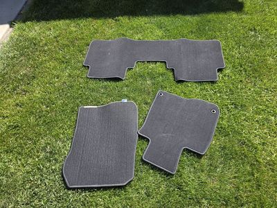 2019 CRV front and rear floor mats. Brand new never used.