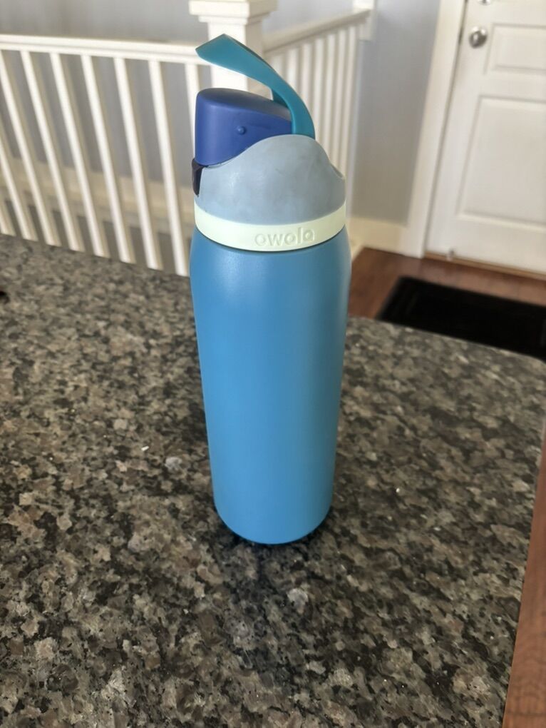Owala 32oz Blue