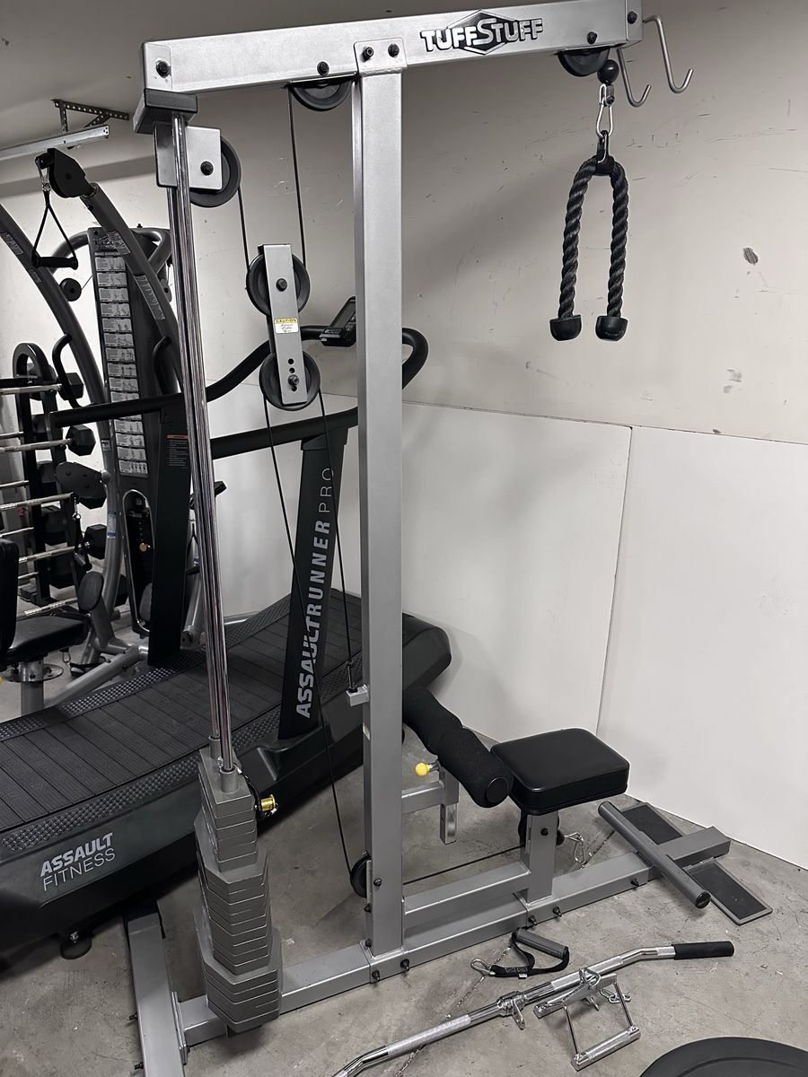 LAT MACHINE W/ 200 LB WEIGHT STACK