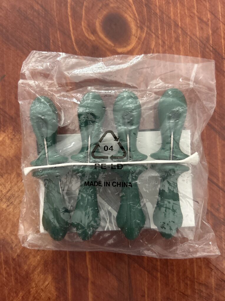 Brand new TUPPERWARE Green Corn Holder