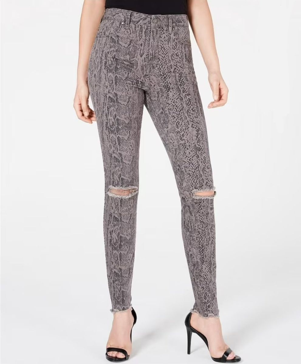 Rewash Juniors' Stevie Ripped Printed Skinny Jeans