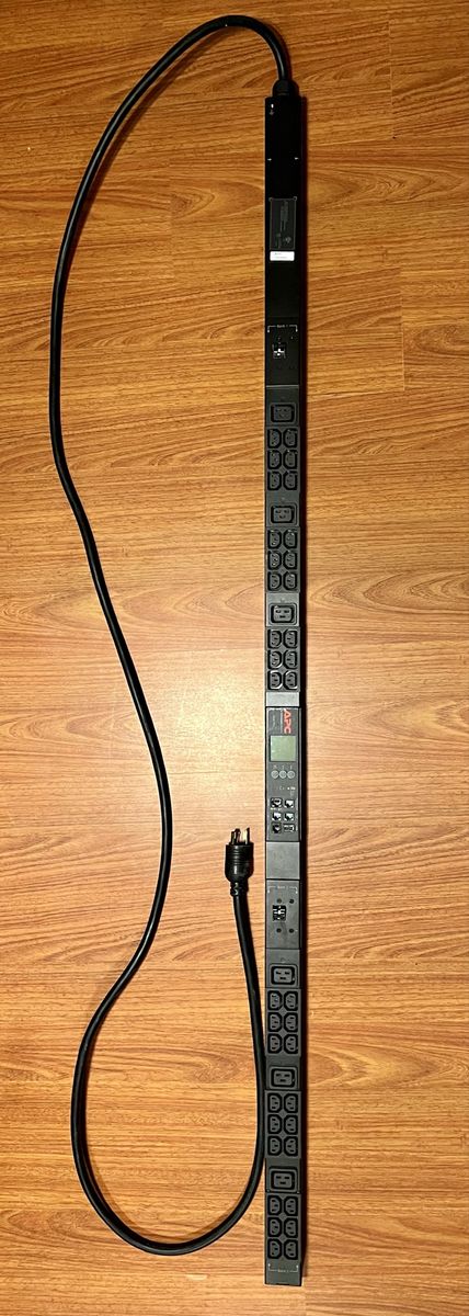 APC Metered Rack PDU (Model AP8841)