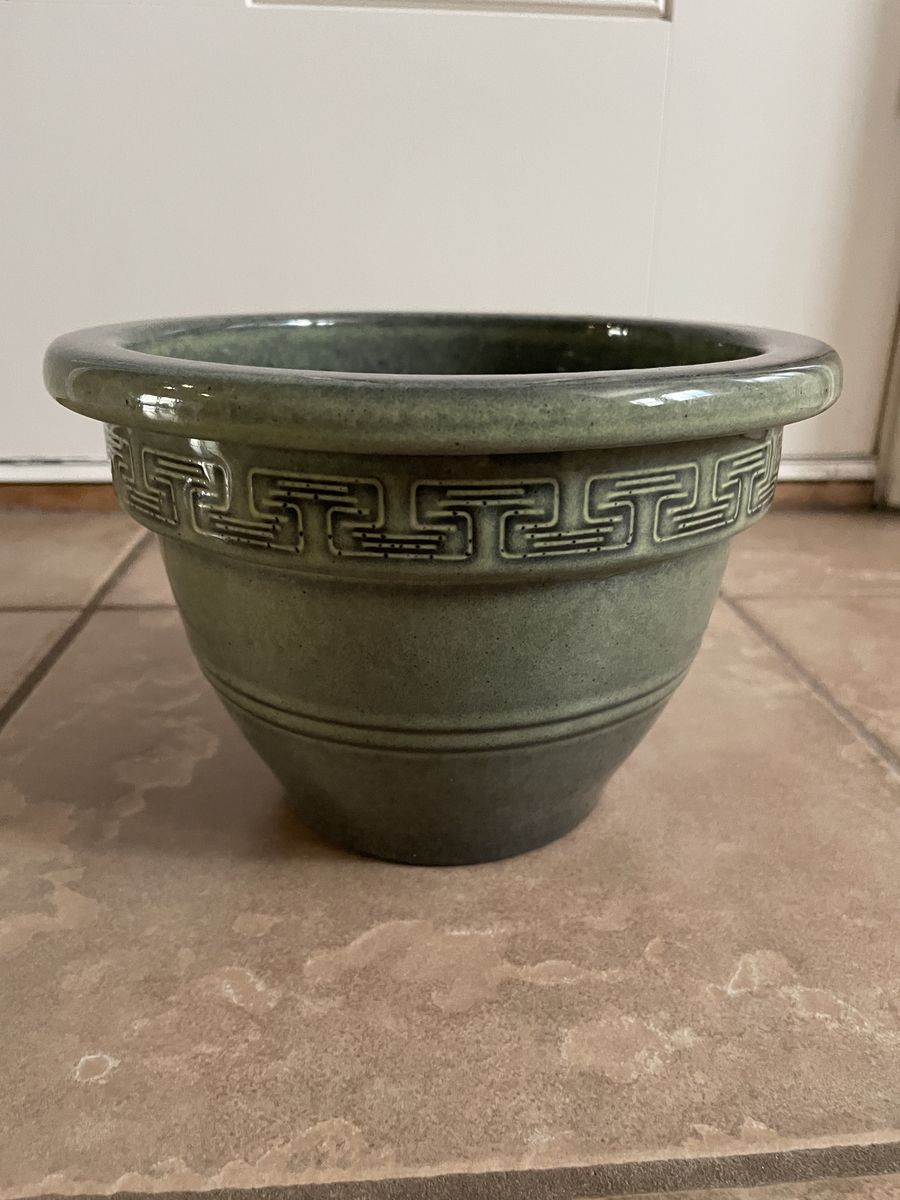 Flower pot