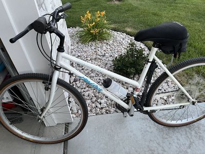 WOMANS BIKE FOR SALE