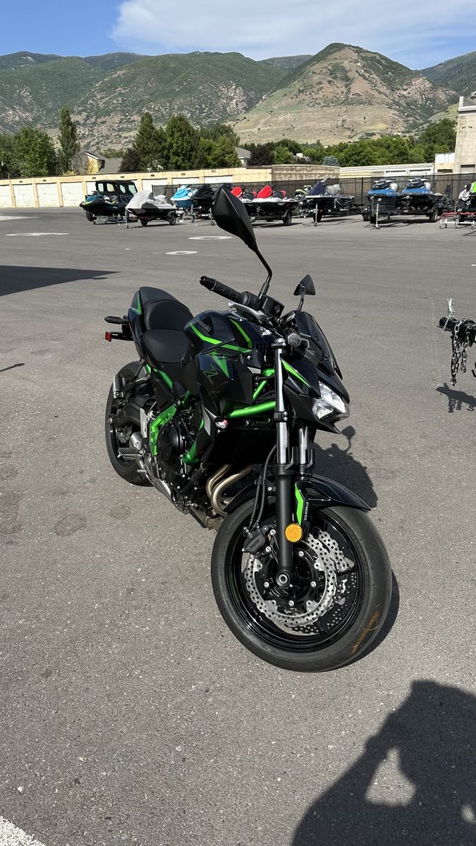 Kawasaki Z650 2025 Motorcycle - 722 Miles, Clean Title, 650cc Twin, ABS Brakes
