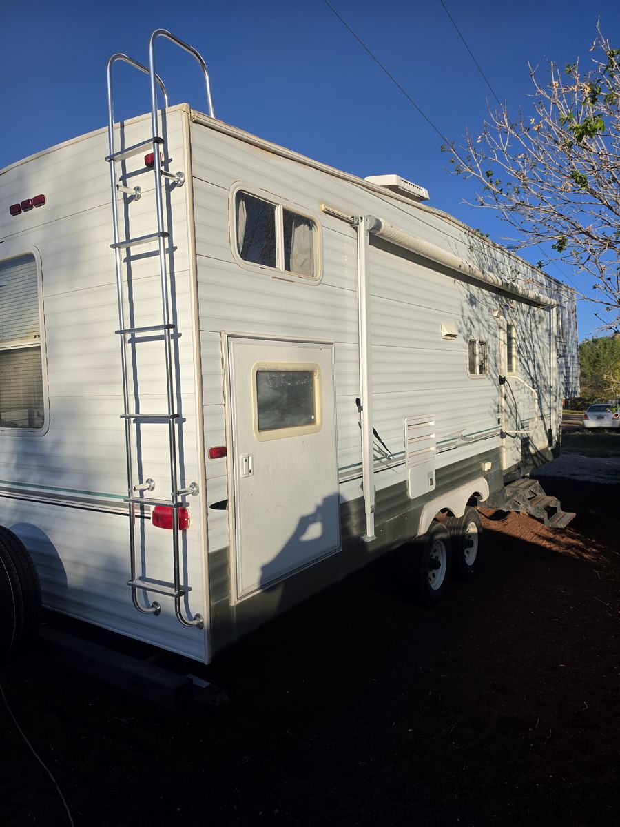 2006 29ft Aljo bunkhouse 5th wheel