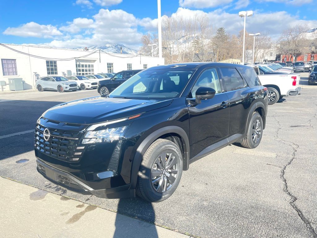 2026 Nissan Pathfinder S