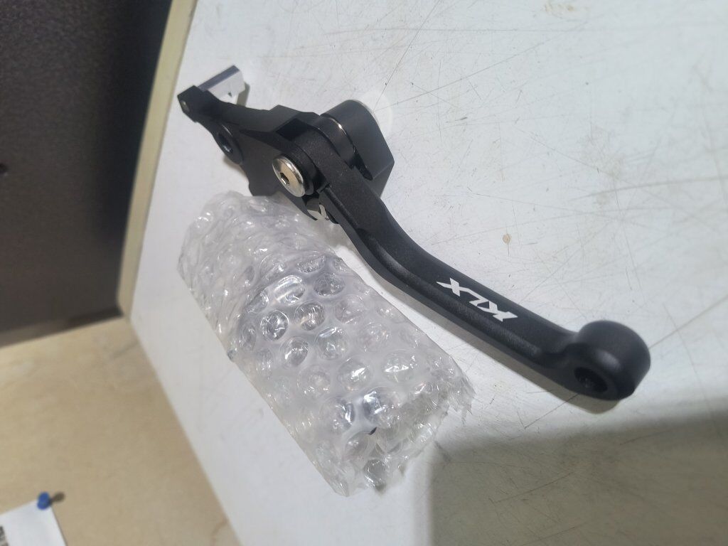 Kawasaki klx 300 brake lever and headlight bulb