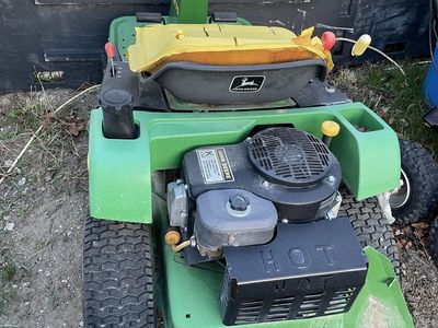 John Deere Riding Lawn Mower