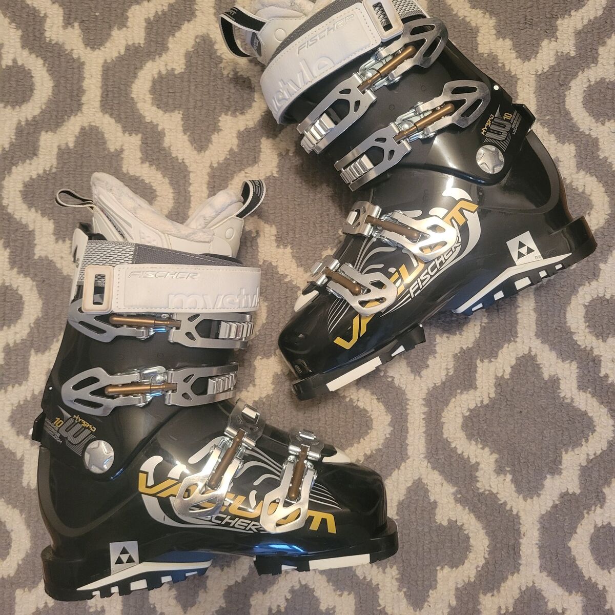 24.5 Fischer My Style Vacuum Ski Boots