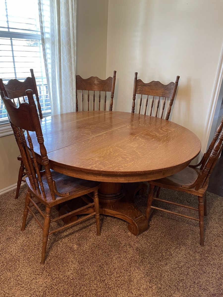 Antique Oak Round Pedestal Dining Table with 4 Chairs - Vintage Wood Kitchen Furniture Set