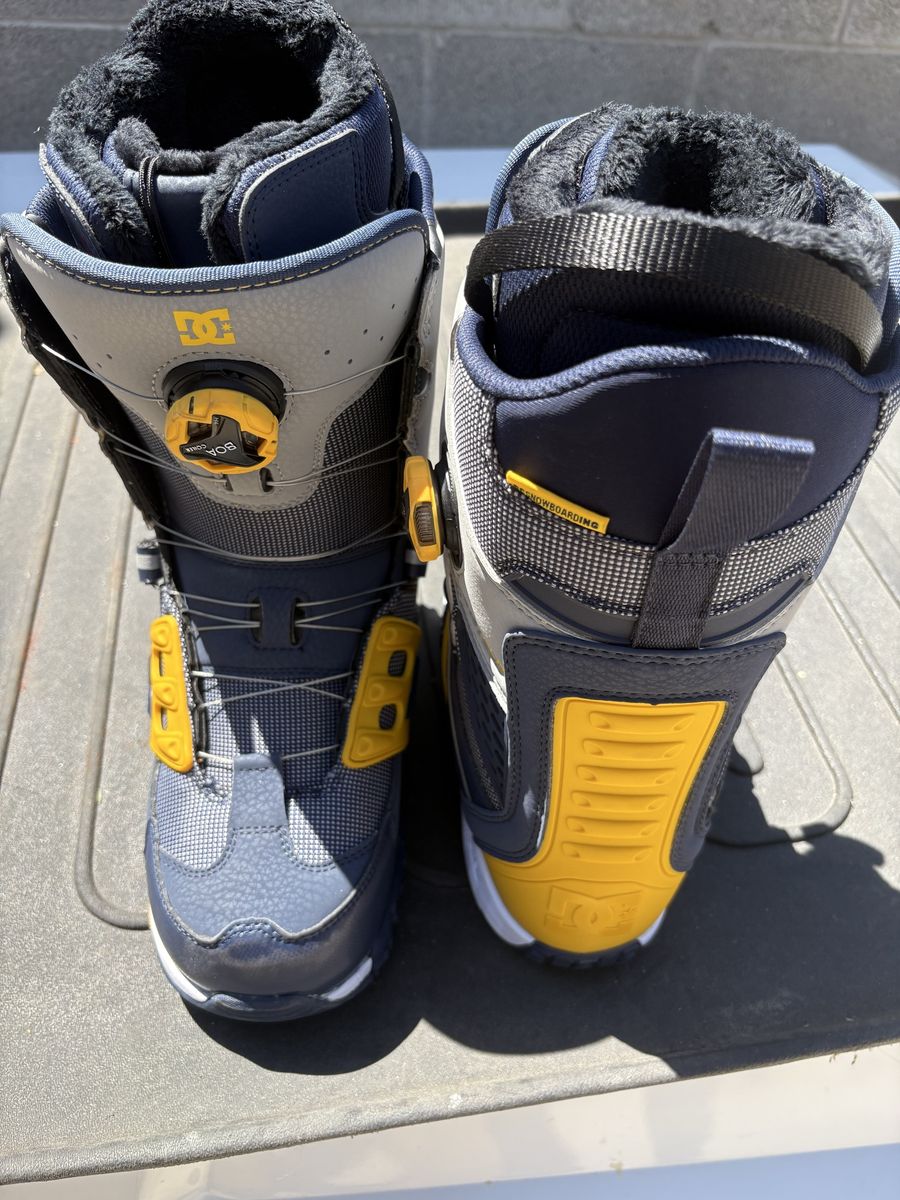 DC Mens Dual BOA Snowboard Boots Navy Blue Yellow 3M Thinsulate