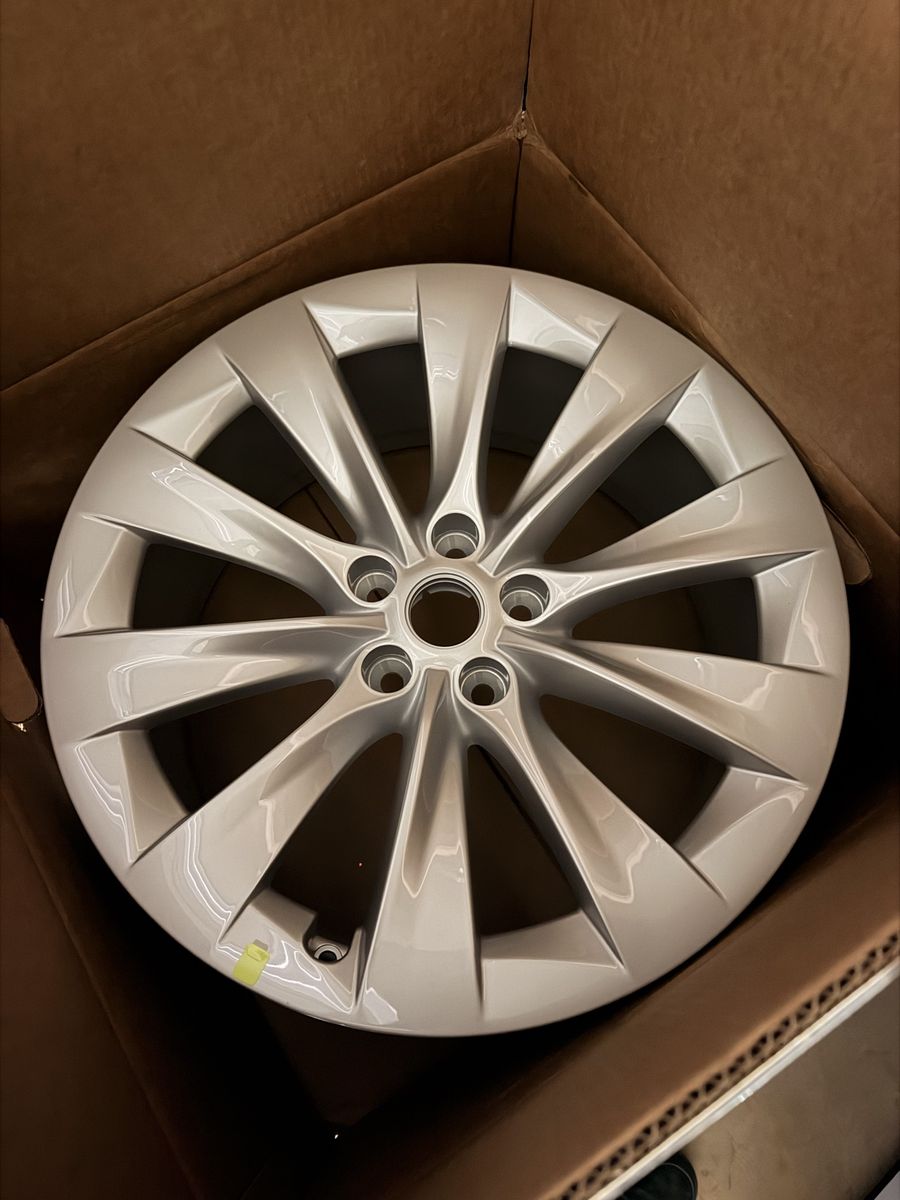 Model x wheel OEM