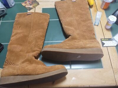 New Juicy Couture Swede Boots