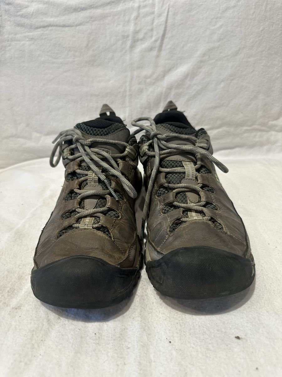 Keen men’s size 10 brown leather WP hiking shoe