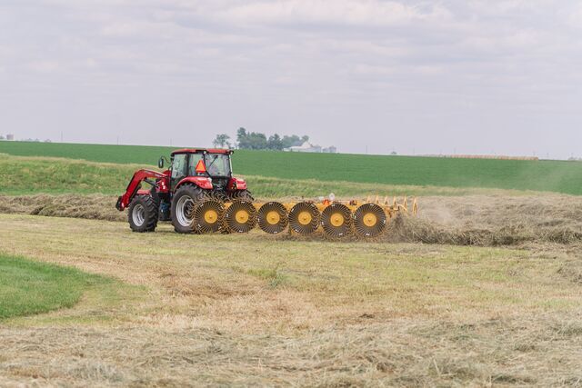 Vermeer VRC 1224 Hay Rake