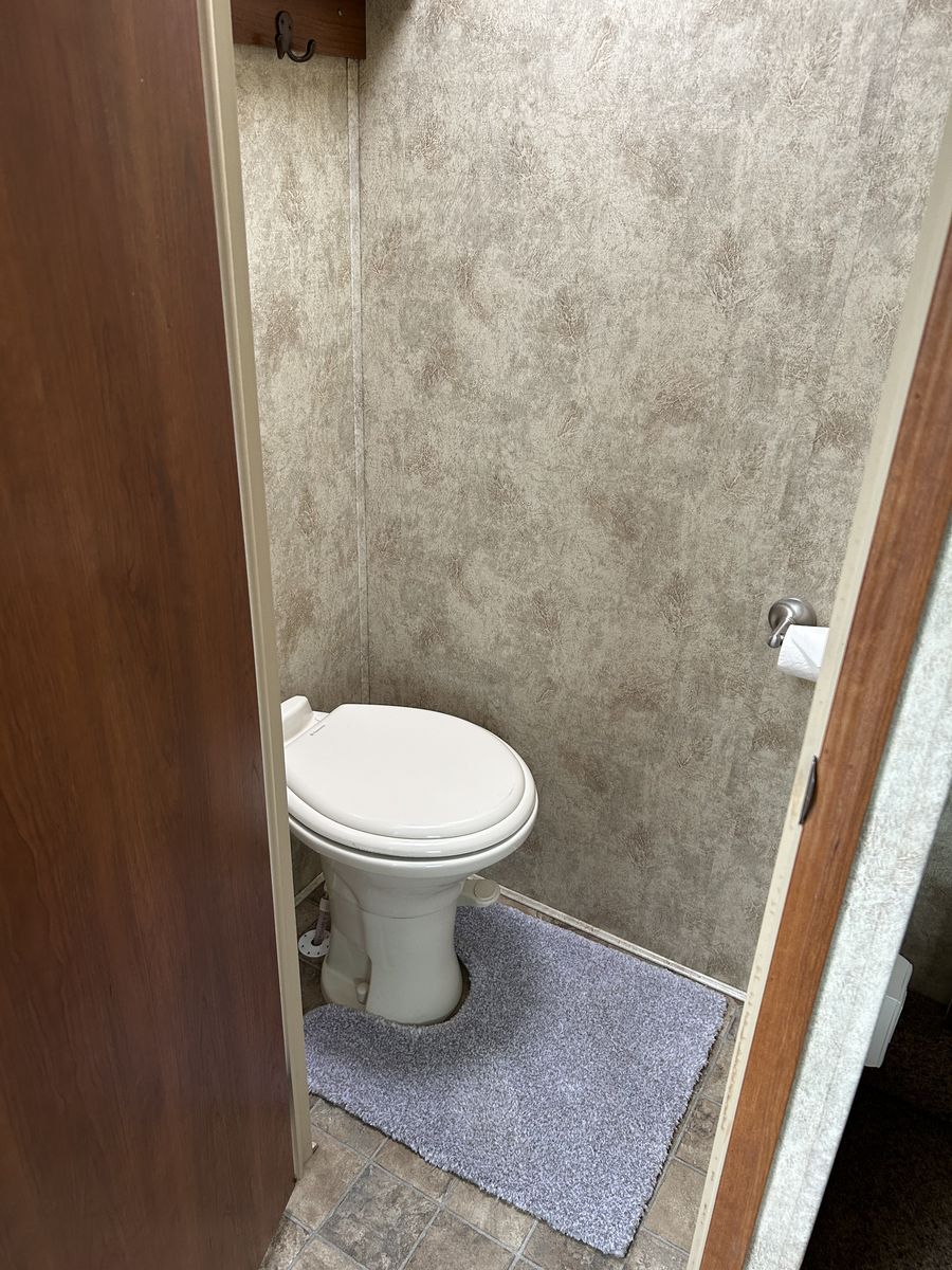 Main image 12