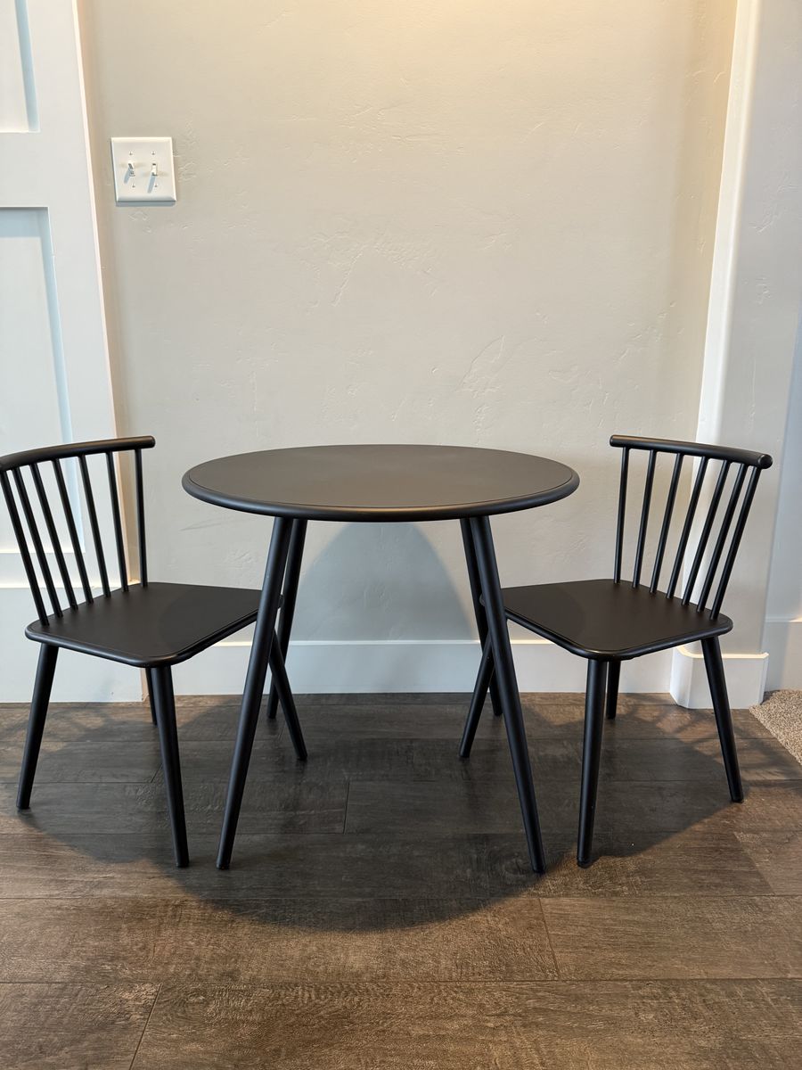 Kids metal black table with 2 kids chairs!