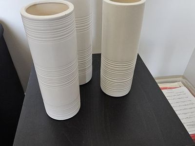 Daemyn Matte White Vase (set of 3)