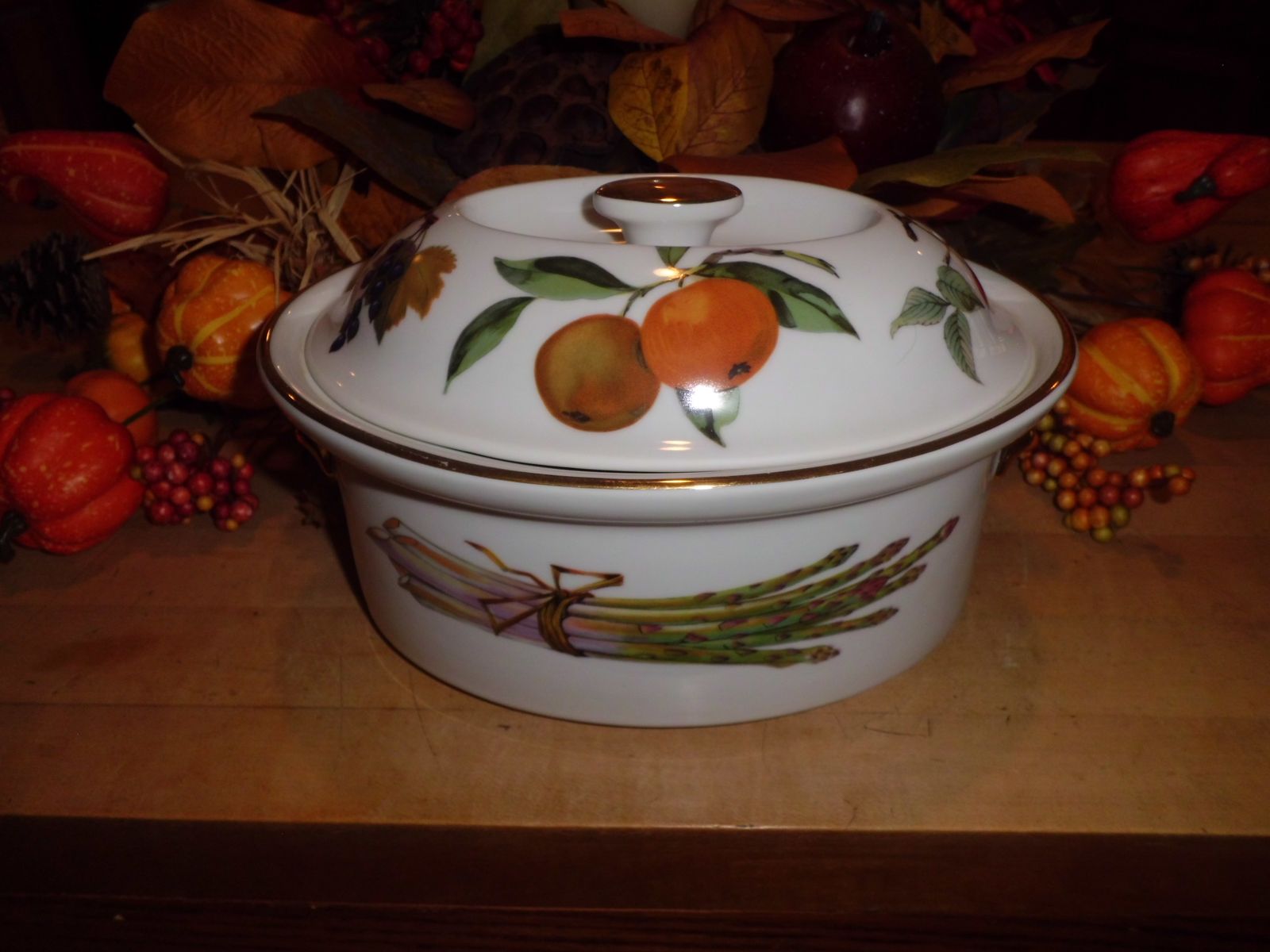 Oven ready covered casserole China by Worcester