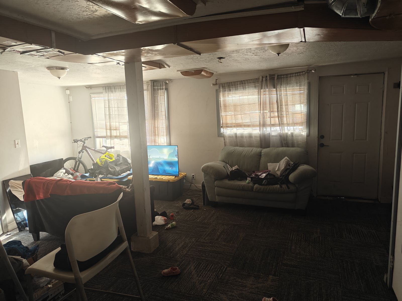 Main image 4