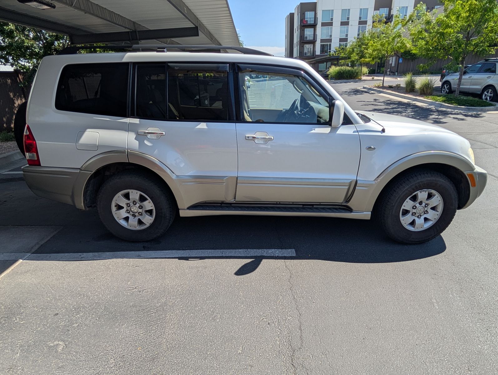 2003 Mitsubishi Montero Limited
