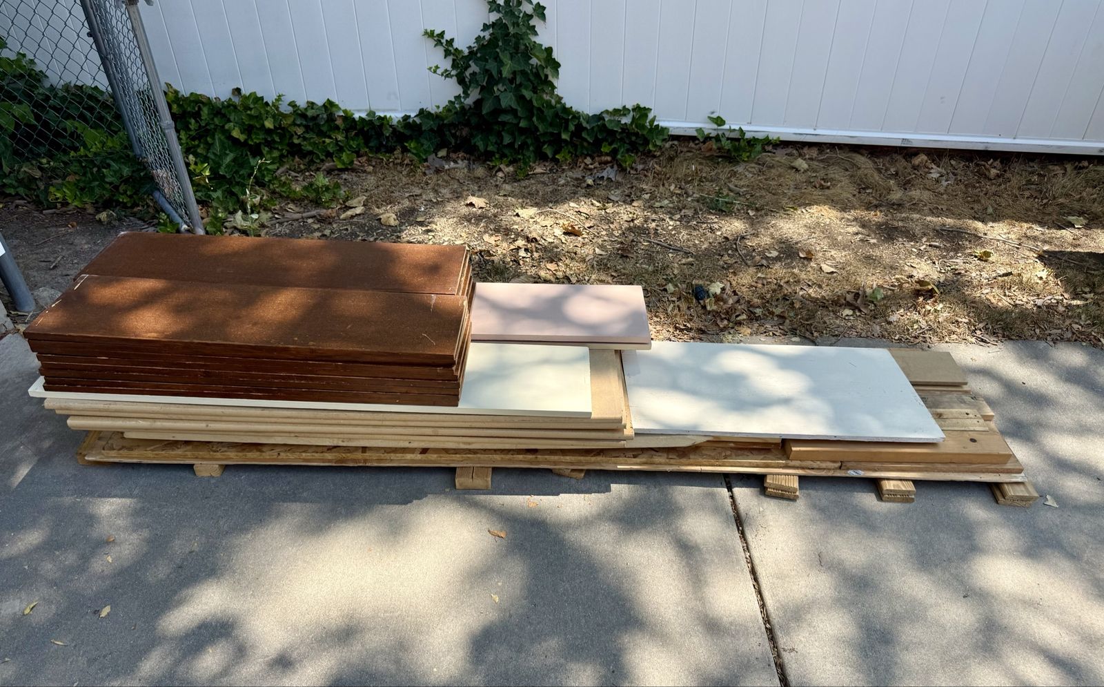Assorted Lumber and Scrap Wood Bundle