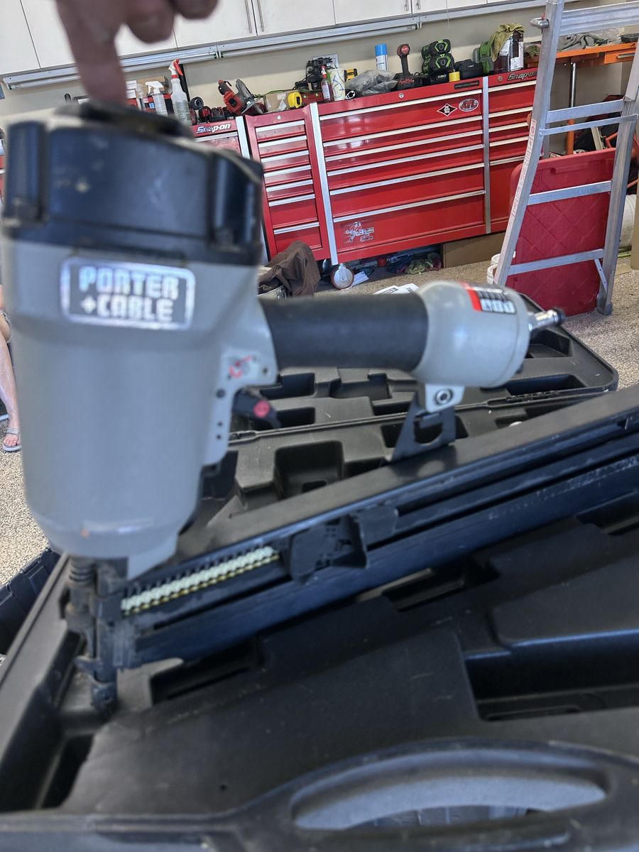 Porter-Cable Pneumatic Framing Nailer with Case and box of nails. Combination 