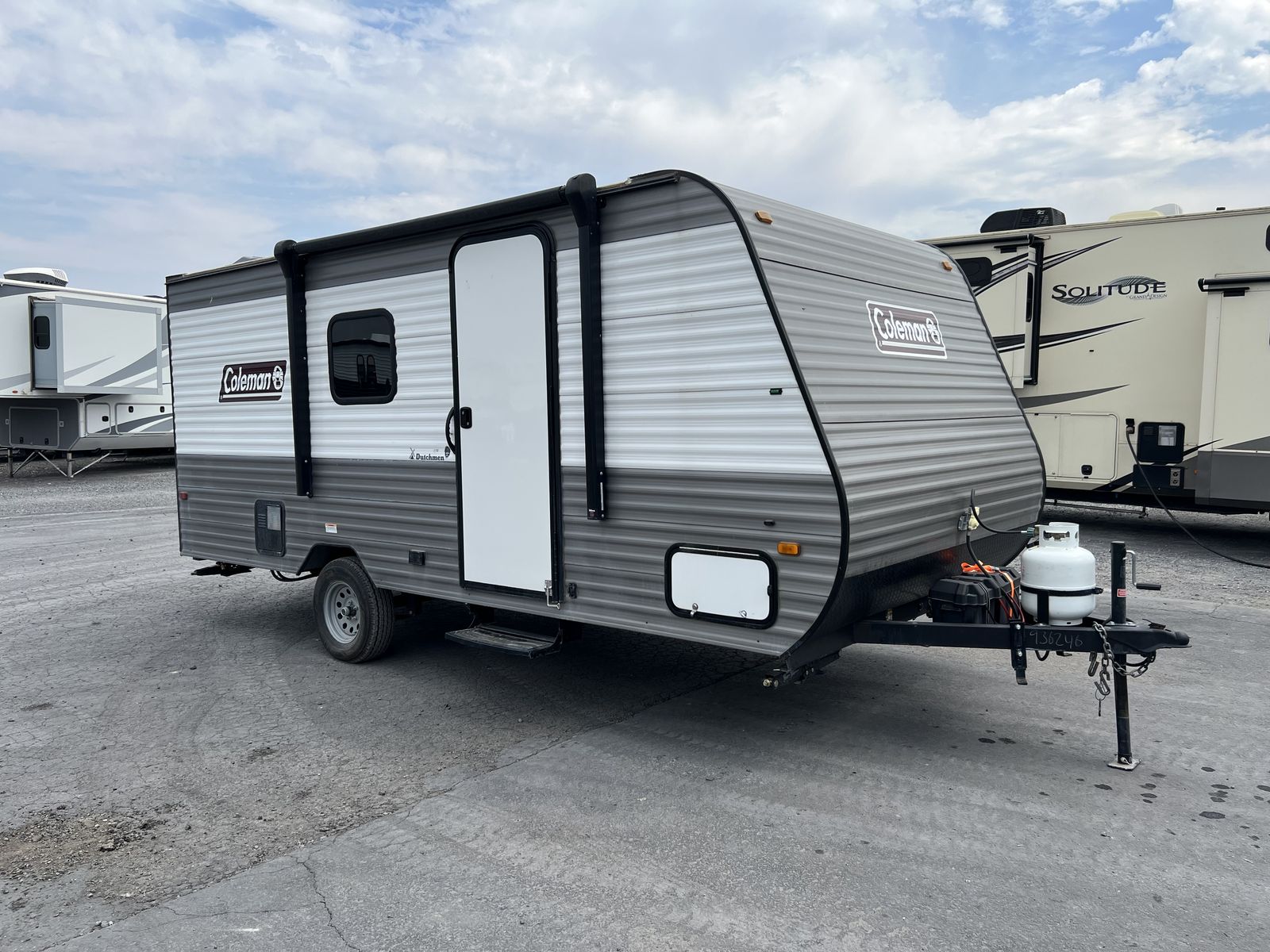 2023 KEYSTONE RV COLEMAN LANTERN 17B