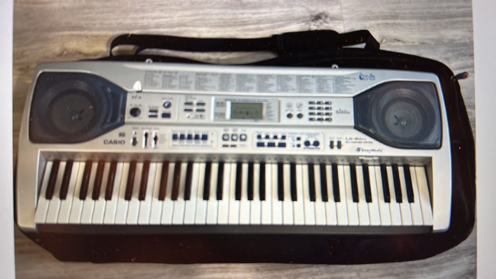 Casio LK-90TV Keyboard: Key Lighting System, Microphone W Case