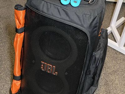 JBL PARTYBOX 320 with 2 JBL MICS
