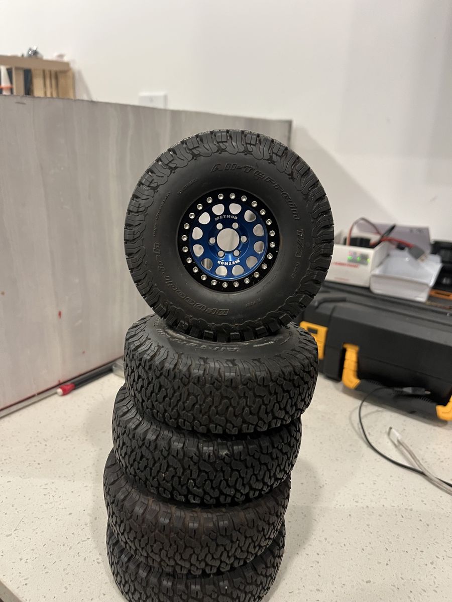Set of 5 1.9 vanquish 105’s with 4.35 k02’s