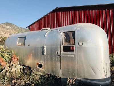 Vintage Airstream Trade Wind Travel Trailer - Restoration Project
