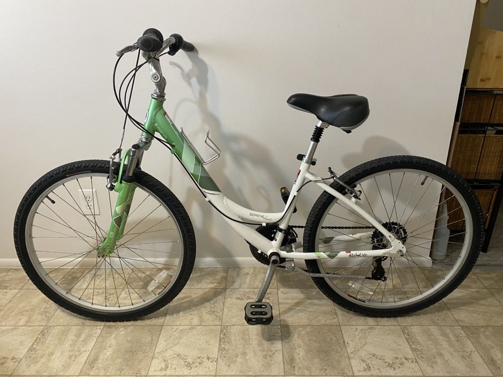 Diamondback Serene Classic Women's.