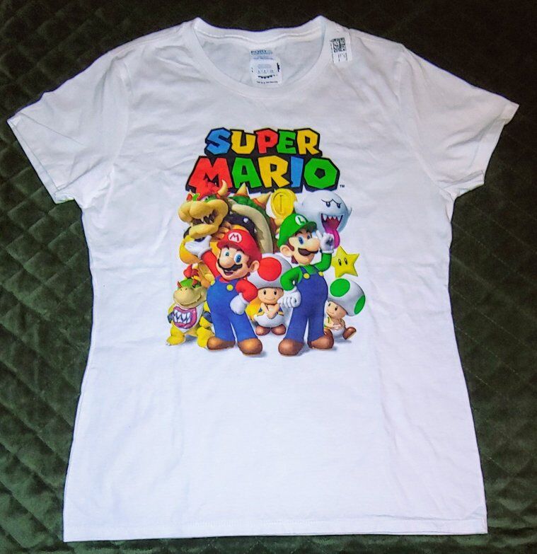 Ladies Super Mario Bros Nintendo licensed tshirt S