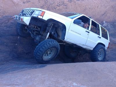 1996 Grand Cherokee NEEDS WORK