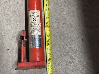 Eagle 3 Ton Long Ram Hydraulic Jack - Heavy Duty Lifting Tool for Auto Shop or Garage